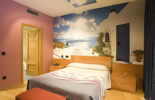 Camponaraya Hotel | Inviting Motel Acropolis: Top-Rated Stay with Spa Access
