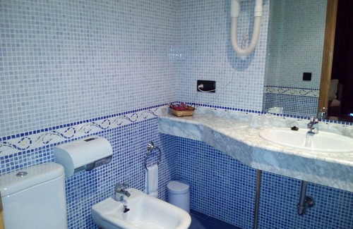 Camponaraya Hotel | Inviting Motel Acropolis: Top-Rated Stay with Spa Access