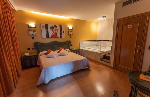 Camponaraya Hotel | Inviting Motel Acropolis: Top-Rated Stay with Spa Access