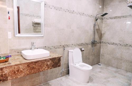 Binh Lap Hotel | Budget-Friendly Motel Cam Lập: Family & Pet Friendly Stay