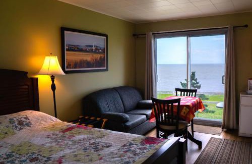 Kamouraska Hotel | Family-Friendly Stay at Motel Cap Blanc - Rated 9/10
