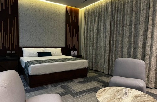 Mexicali Hotel | Relax at Motel Cies: Guest Rated 10/10 with Spa & Dining