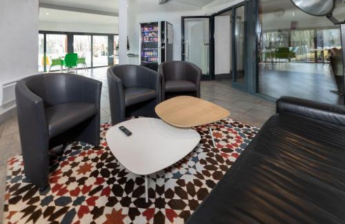 Ornex Hotel | Discover Comfort at Motel D'ornex with Family-Friendly Amenities