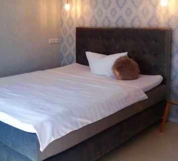 Teterow Hotel | Pet-Friendly Motel with Breakfast & High Guest Ratings
