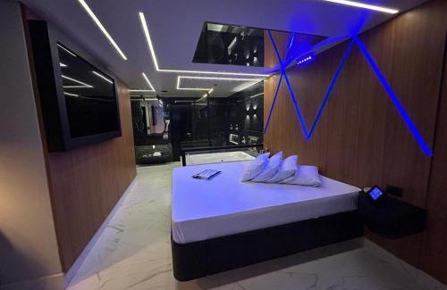 Sao Paulo Hotel | Budget-Friendly Stay at Motel Disco Verde with Breakfast
