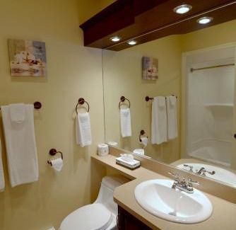 Rimouski-Neigette Hotel | Family-Friendly Getaway at Motel du Littoral - Rated 8.5/10