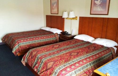 Edgewood Hotel | Budget-Friendly Motel Edgewood with Family Amenities