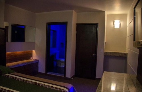 Tijuana Hotel | Cozy Motel Encuentro with Complimentary Breakfast & High Ratings