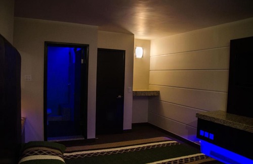 Tijuana Hotel | Cozy Motel Encuentro with Complimentary Breakfast & High Ratings