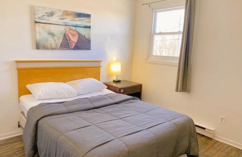 Salaberry De Valleyfield Hotel | Relax at Motel Grande Ile with Pet-Friendly Amenities