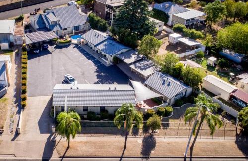 West Tamworth Hotel | Tranquil Oceanfront Escape at Motel Grande, 4-Star Rated