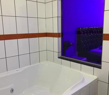 Fazenda Agua Branca Hotel | Budget-Friendly Stay at Motel Jaguar Contagem with Hot Tub