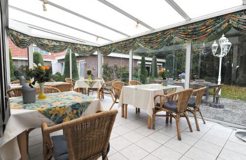 Velp Hotel | Oceanfront Escape at Motel Koolen with Spa & Dining Options