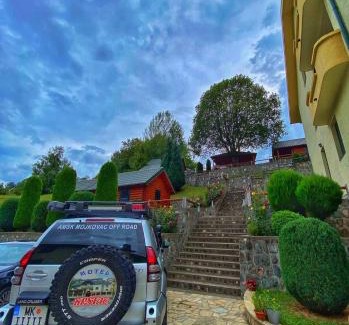 Mojkovac Hotel | Oceanfront Motel Krstac with Breakfast & Stunning Views