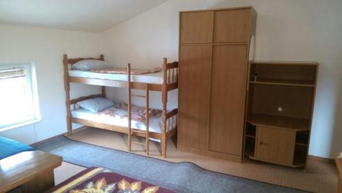 Mali Radic Hotel | Discover Motel "KULA": Beachfront Bliss with Ocean Views
