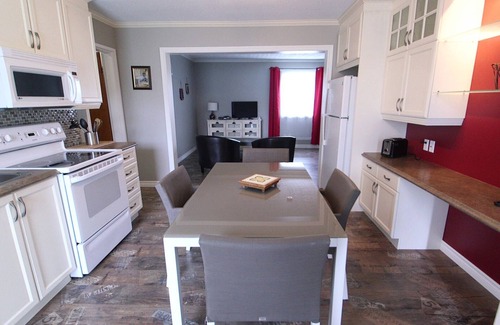 Coaticook Hotel | Discover Motel La Source: Family-Friendly & Highly Rated