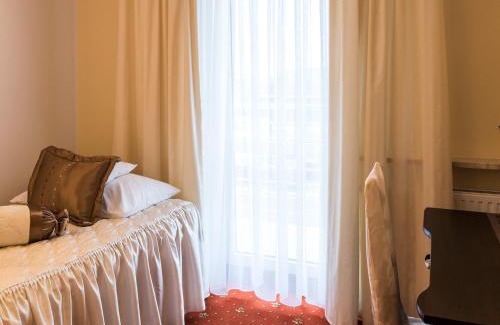 gmina Zalesie Hotel | Comfortable Stay at Motel LESTA with Breakfast & Pet-Friendly