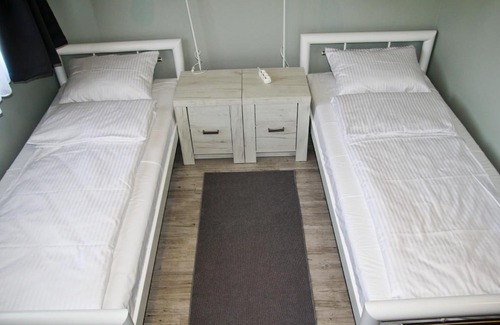 Poreba Wielka Hotel | Budget-Friendly Motel Lunar with Breakfast & Family Amenities