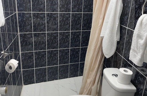 Duberger-Les Saules Hotel | Cozy Stay at Motel Lustre d'Or with Kitchen & Breakfast