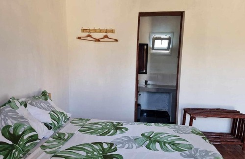 Manambato Hotel | Budget-Friendly Stay at MOTEL M1 with On-Site Restaurant