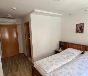 Mostar Old Town Hotel | Top-Rated Motel Monte Rosa with Family-Friendly Amenities