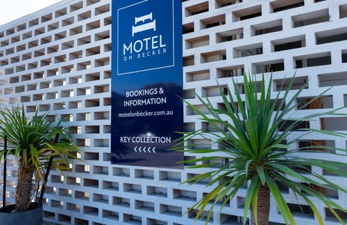 Tintinara Hotel | Budget-Friendly Stay at Motel On Becker with Family Amenities