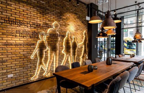 City Centre Dublin Hotel | Discover Motel One Dublin - Pet Friendly & Family-Oriented