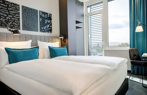 Karlsruhe City Centre Hotel | Discover Motel One Karlsruhe: Top-Rated Comfort & Breakfast