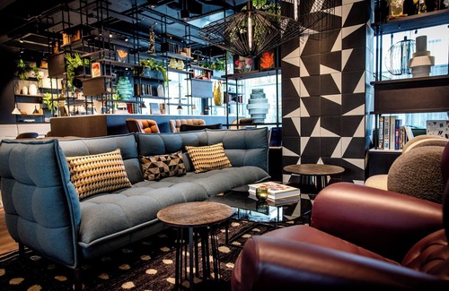 Karlsruhe City Centre Hotel | Discover Motel One Karlsruhe: Top-Rated Comfort & Breakfast