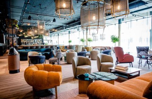 Issy-les-Moulineaux Hotel | Motel One Paris-Porte de Versailles