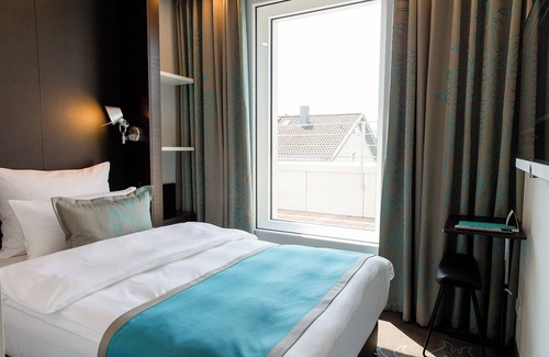Cannstatt-Mitte Hotel | Explore Motel One Stuttgart - Bad Cannstatt, Rated 9.2/10