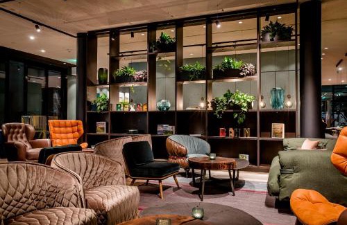 Hauptbahnhof Hotel | Discover Motel One Stuttgart-Hauptbahnhof Near the Station