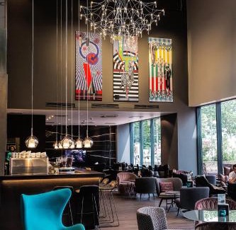 Rudolfsheim-Funfhaus Hotel | Pet-Friendly Comfort at Motel One Wien Westbahnhof