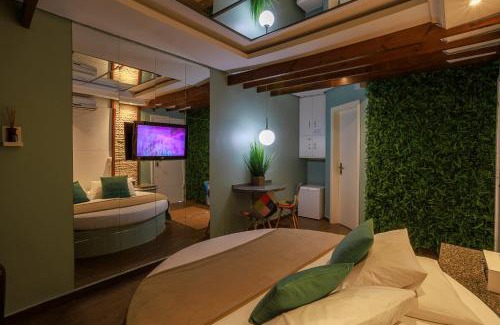 Tapera Hotel | Budget-Friendly Motel Paradiso - Tapera with Hot Tub & Breakfast