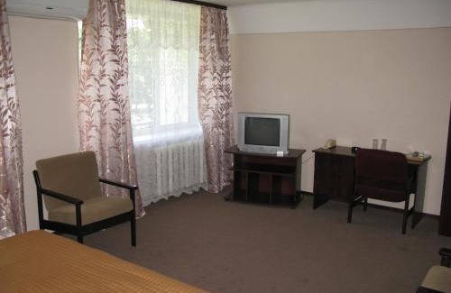 Sukhinovka Hotel | Budget-Friendly Motel Poltava with Breakfast & Accessibility