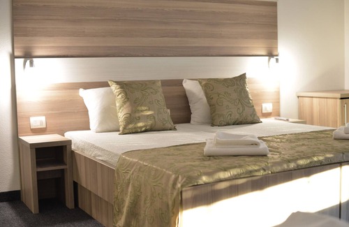 Mostar Bed & Breakfast | Experience Motel Rivero with Scenic Views of Historic Mostar