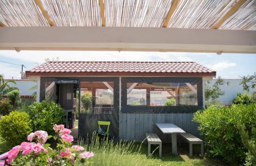 Saint-Georges-d'Oleron Hotel | Discover Motel Saint Georges d'Oléron with Ocean Views