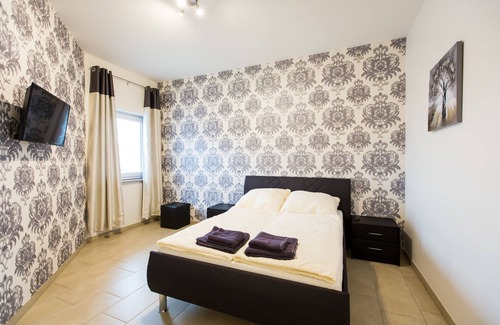 Erwitte Hotel | Family-Friendly Stay at MOTEL Schlegel with Great Reviews