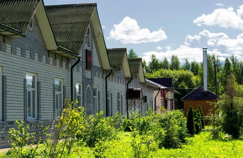Velikovo Hotel | Budget-Friendly Stay at Motel Svetofor with Breakfast Included