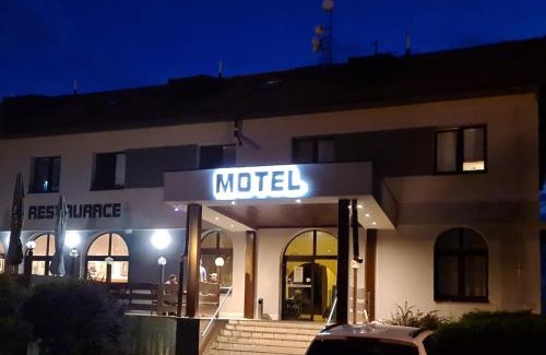 Dolni Tosanovice Hotel | Pet-Friendly Motel Tošanovice with Family-Friendly Amenities