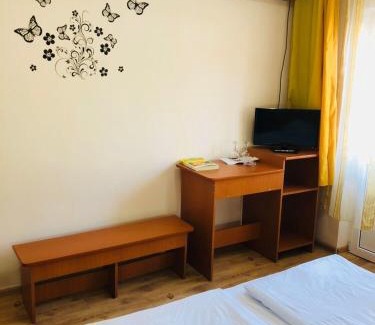 Milcoiu Hotel | Budget-Friendly Motel Topolog: Pet Friendly & Convenient Amenities