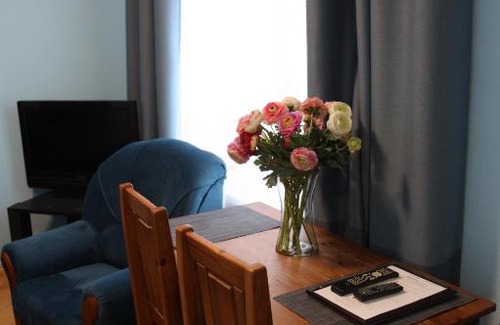 Pudozh Hotel | Pet-Friendly Stays at Motel Uyt with Breakfast Included