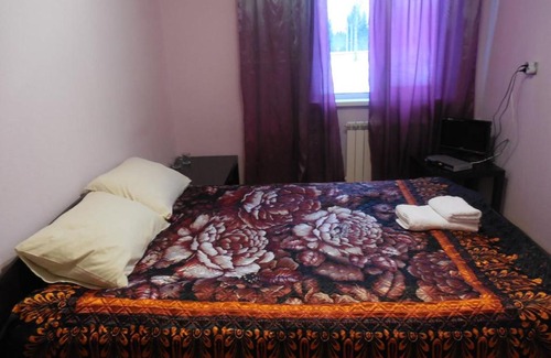 Sugorovo Hotel | Budget-Friendly Motel XL: Pet Friendly with Breakfast & Hot Tub