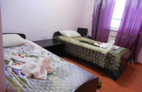 Sugorovo Hotel | Budget-Friendly Motel XL: Pet Friendly with Breakfast & Hot Tub