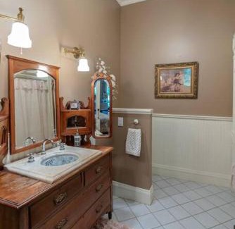 Fairbury House | Mother-in-Law suite
