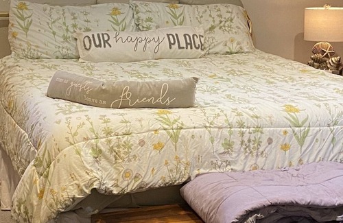 Grass Valley House | Relaxing Mother-In-Law's Unit with Hot Tub & Spa Amenities