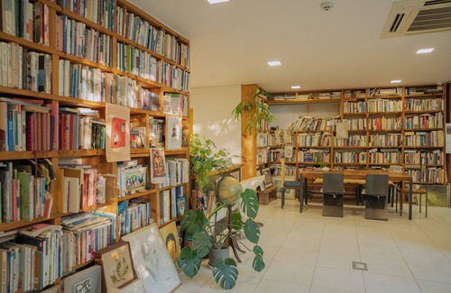 Heyri Art Village House | Discover Motif No.1 Guest House: Family-Friendly Getaway