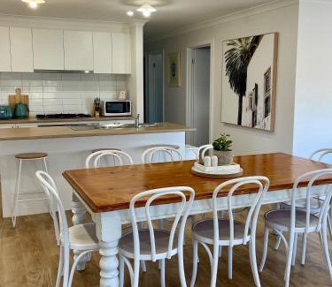 Grovedale House | Discover Motion Place - Pet & Child Friendly Retreat in Geelong