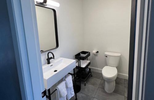Pendleton Hotel | Pet-Friendly Motolodge with Ocean Views and Hot Tub