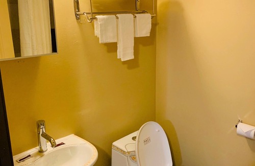 Melvindale Hotel | Budget-Friendly Stay at Motor City Inn & Suites with Breakfast